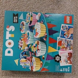 LEGO DOTS birthday cupcakes